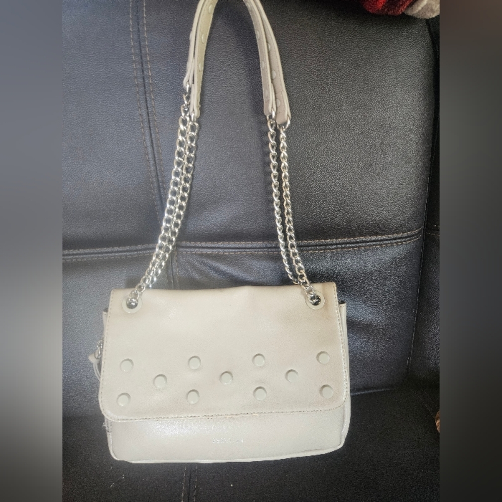 Kenneth Cole Reaction cream gray leather studded bag chain strap purse